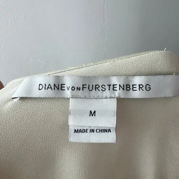 DVF Diane Von Furstenberg Ivory Pleated Blouse Silk Keyhole Neck Size M Medium - Picture 7 of 11